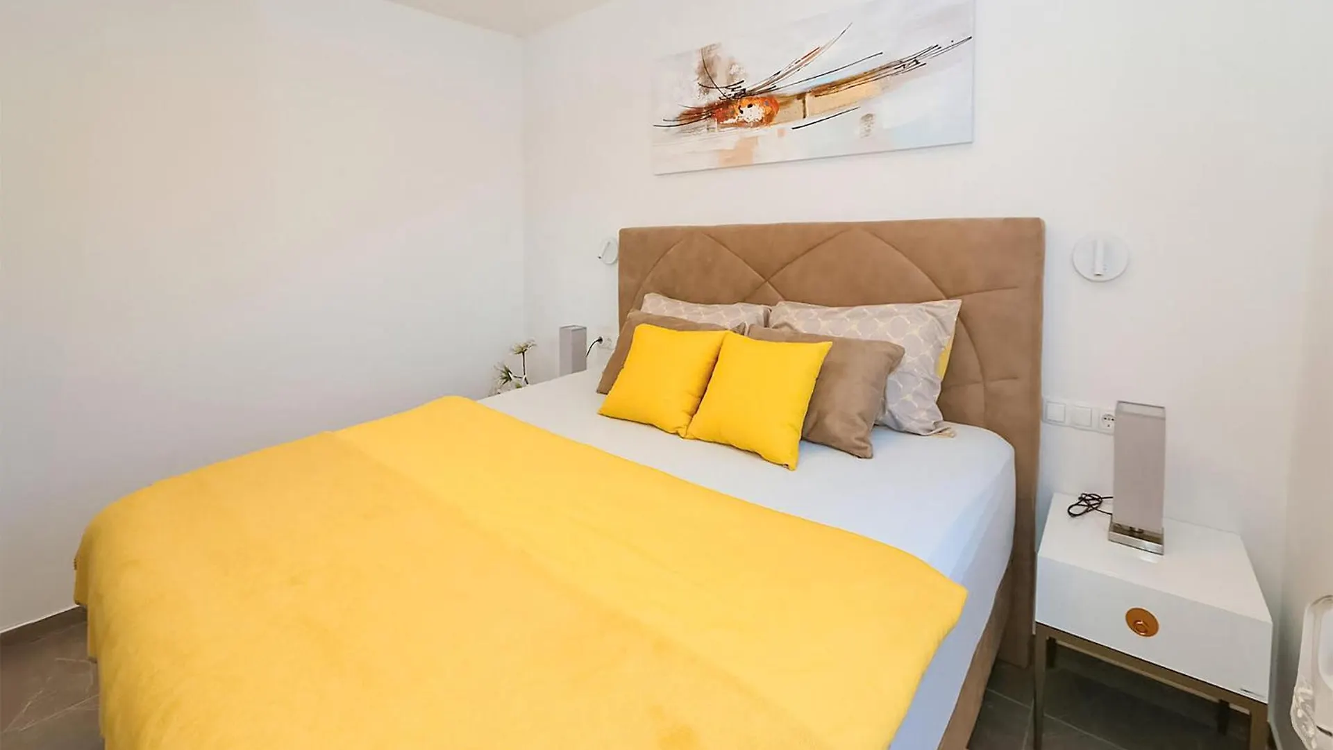 Amazing Apartment In Mandre With Jacuzzi