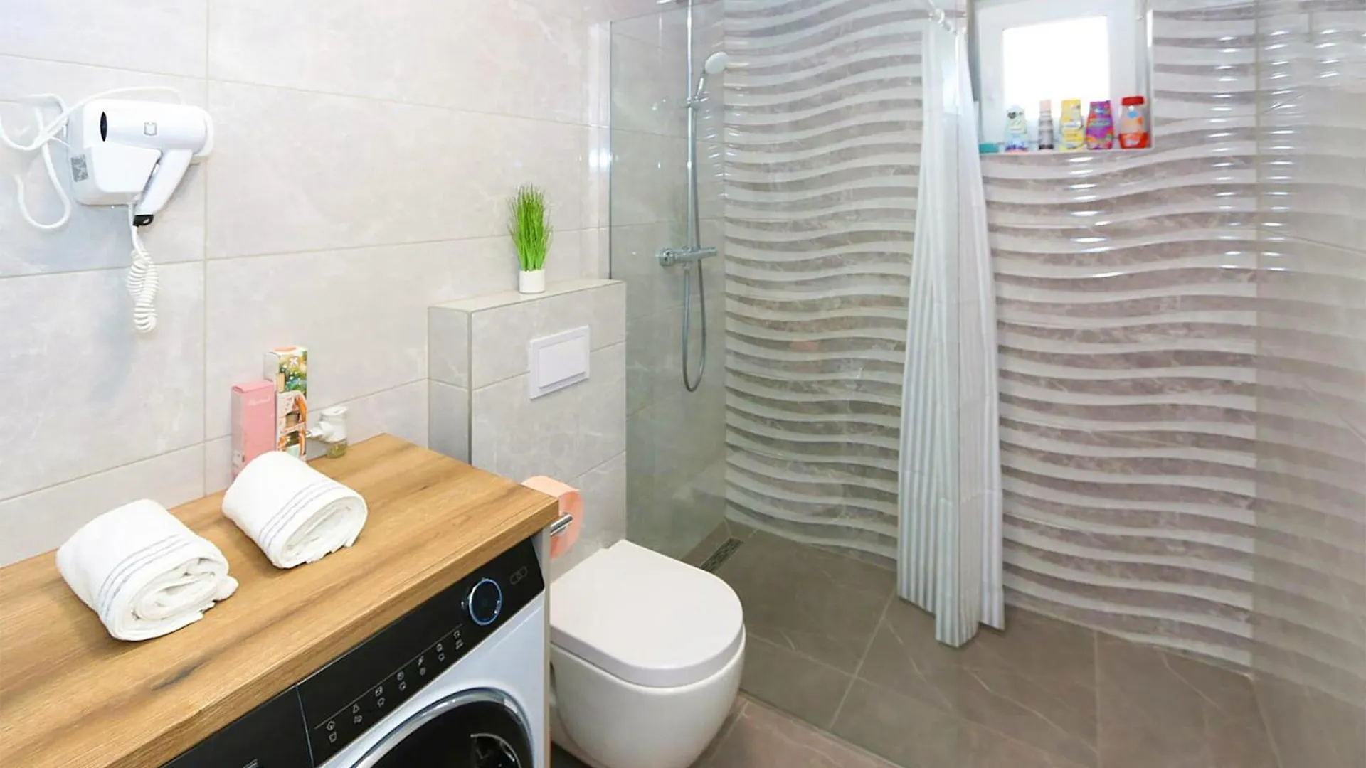 Amazing Apartment In Mandre With Jacuzzi