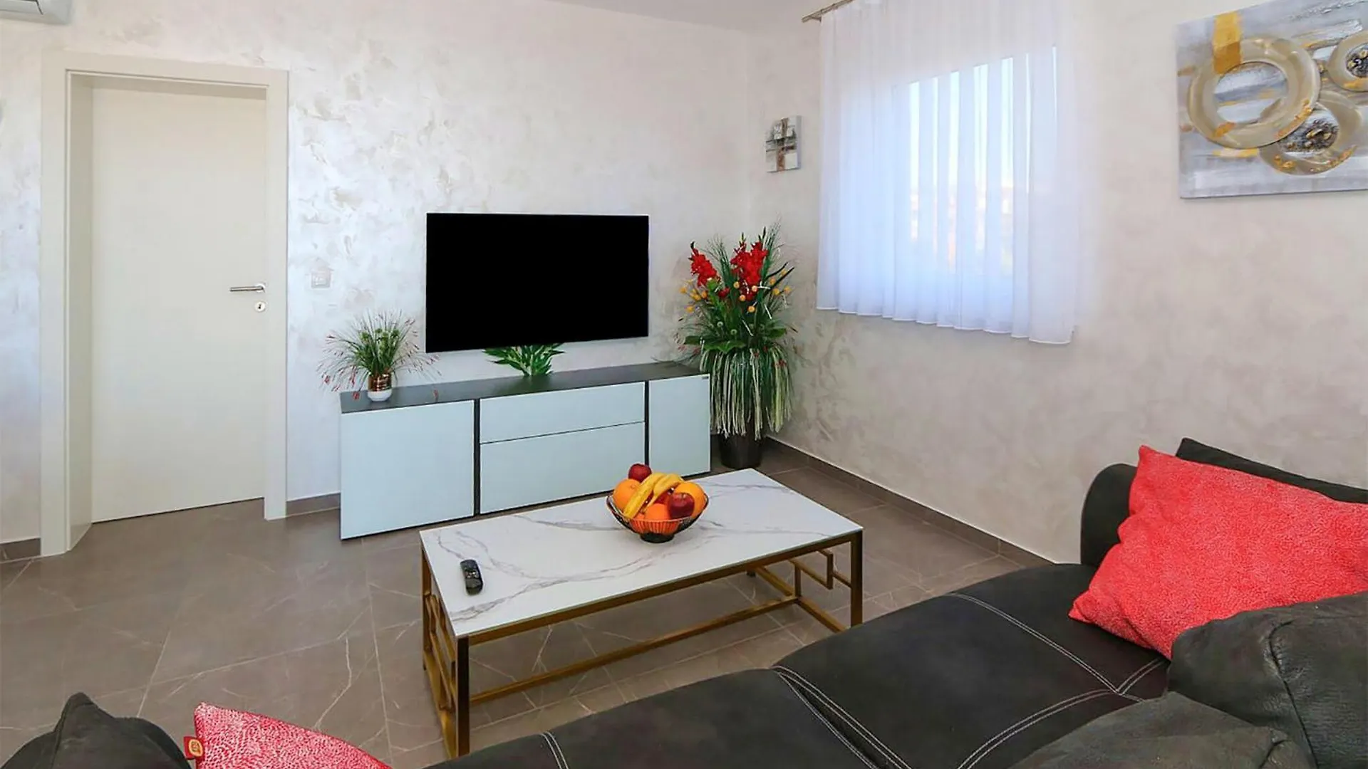 Amazing Apartment In Mandre With Jacuzzi