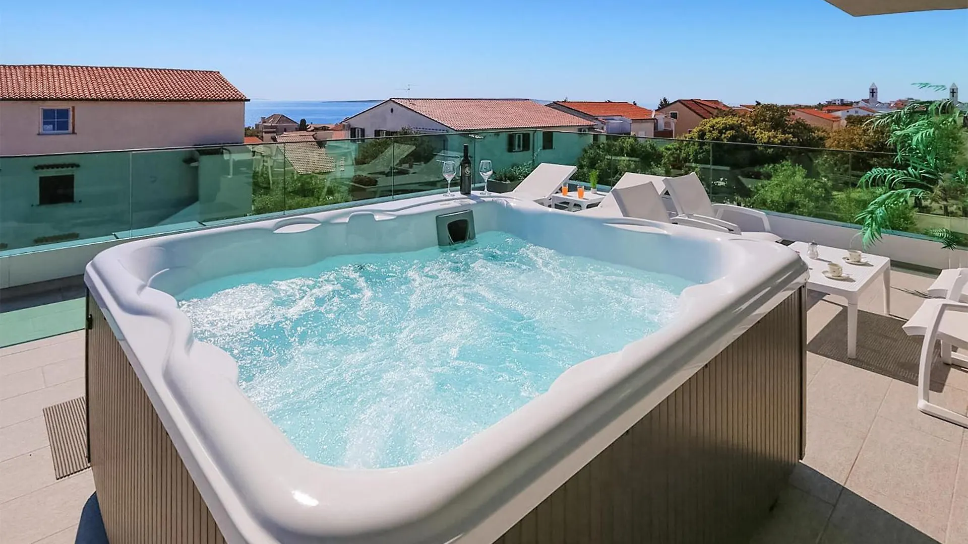 Amazing Apartment In Mandre With Jacuzzi